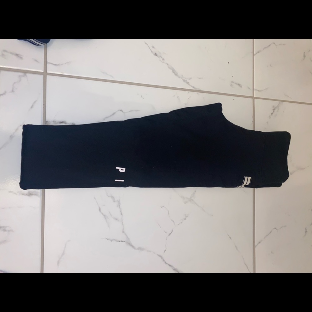 black leggings